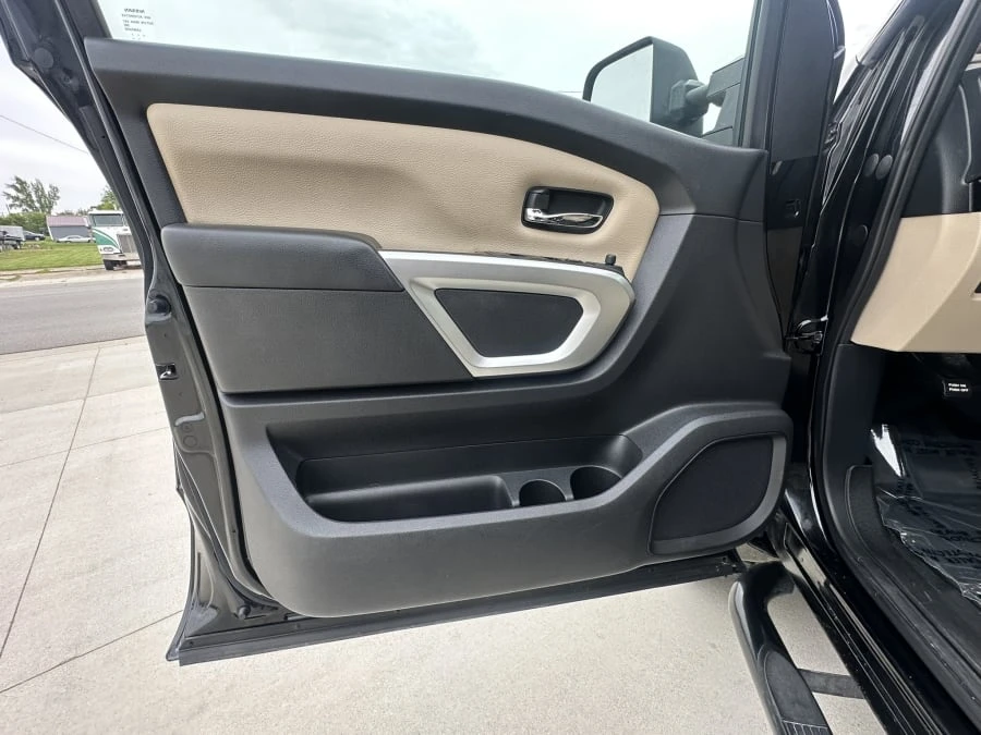 2017 Nissan Titan 2nd Gen - Image 15 of 23