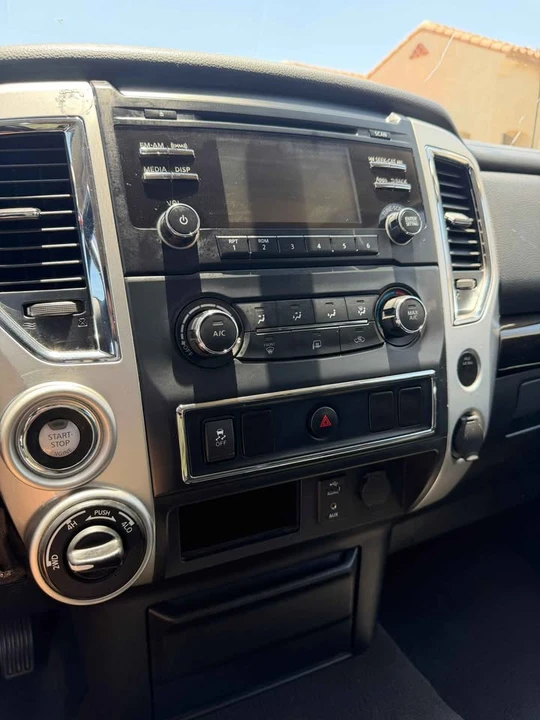 2017 Nissan Titan 2nd Gen - Image 5 of 9