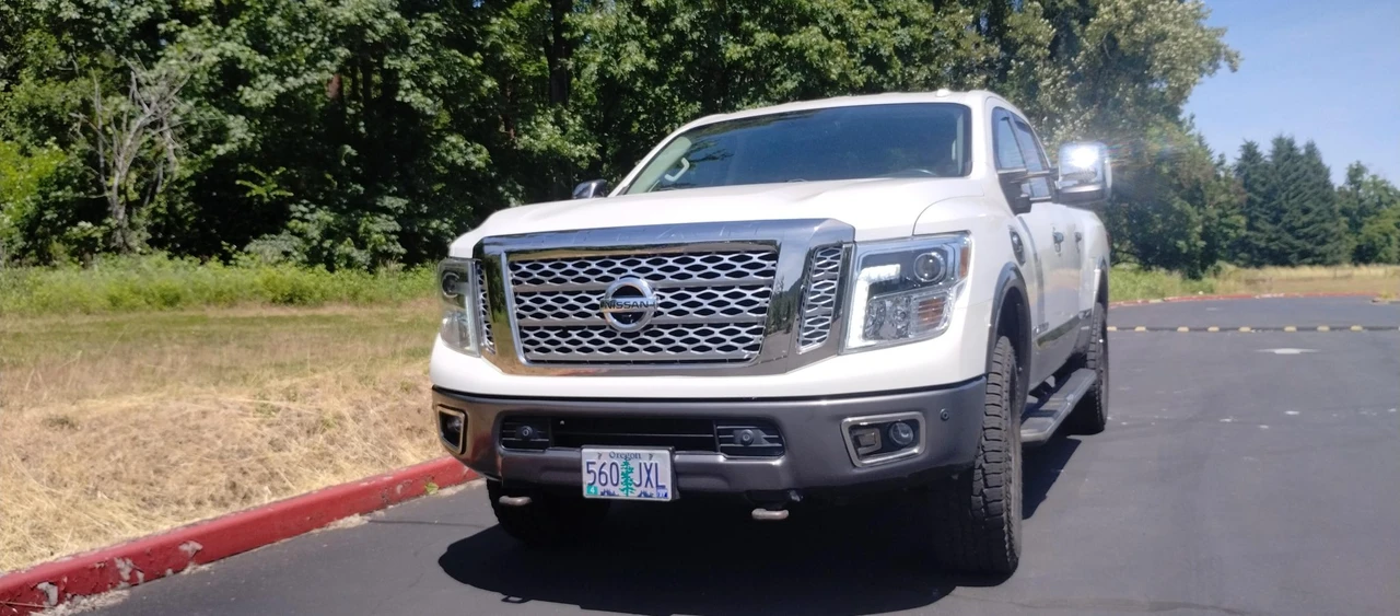 2017 Nissan Titan 2nd Gen - Image 5 of 31