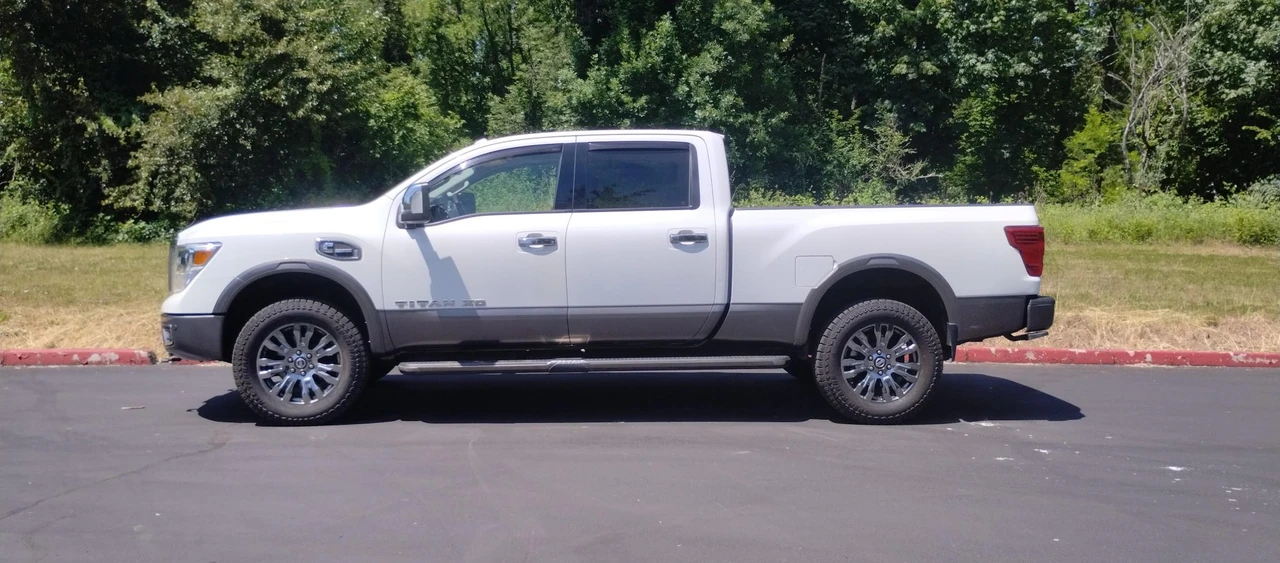 2017 Nissan Titan 2nd Gen - Image 14 of 31