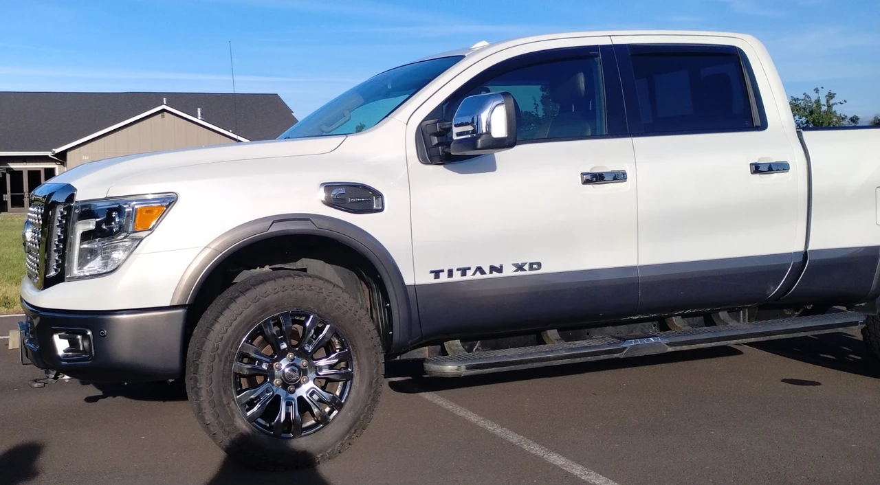 2017 Nissan Titan 2nd Gen - Image 27 of 31