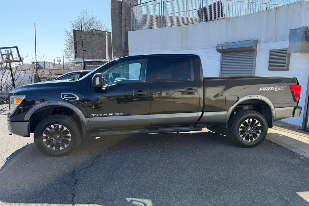 2017 Nissan Titan 2nd Gen - Image 3 of 31