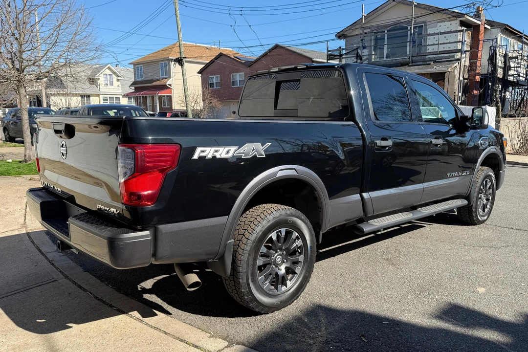 2017 Nissan Titan 2nd Gen - Image 4 of 31