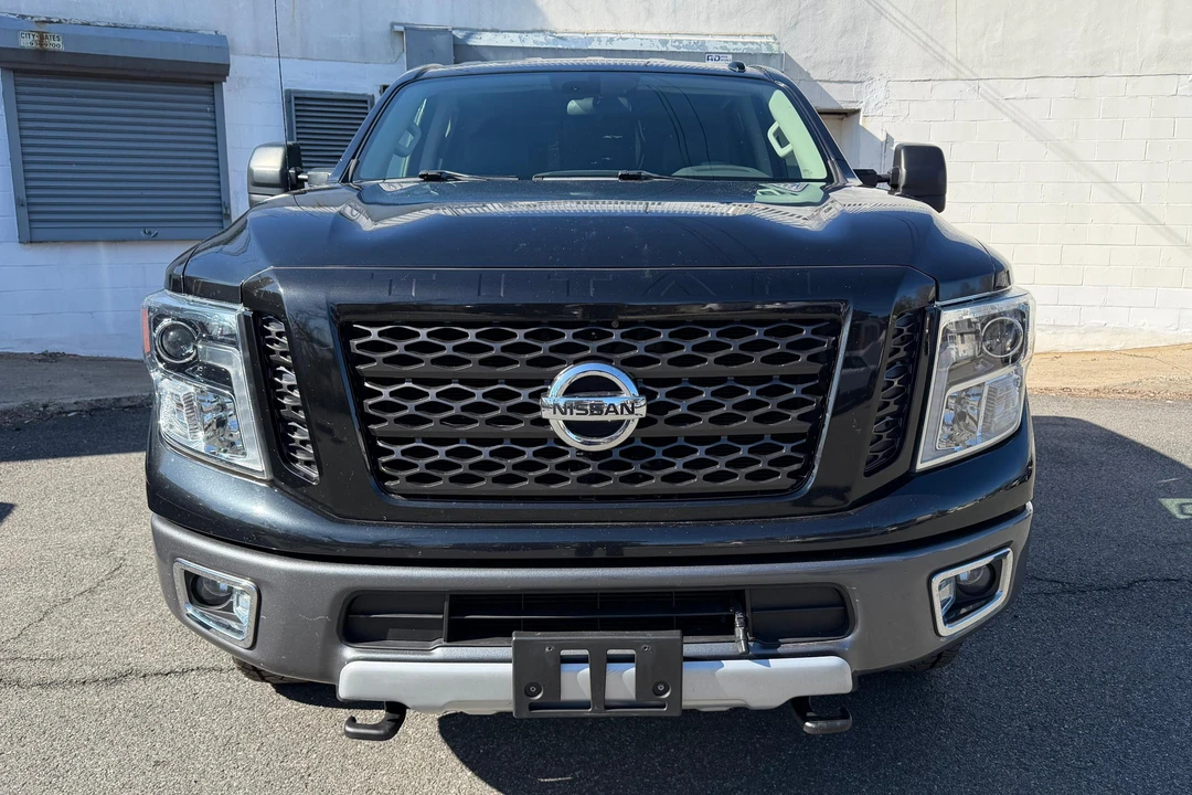 2017 Nissan Titan 2nd Gen - Image 2 of 31
