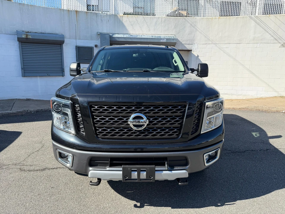 2017 Nissan Titan 2nd Gen - Image 6 of 31