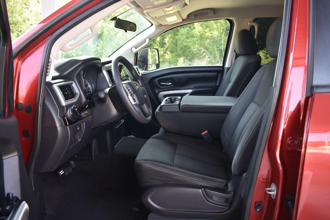 2017 Nissan Titan 2nd Gen - Image 10 of 20