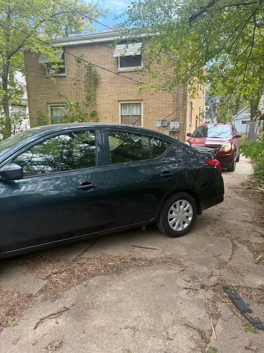 2017 Nissan Versa - Image 8 of 12