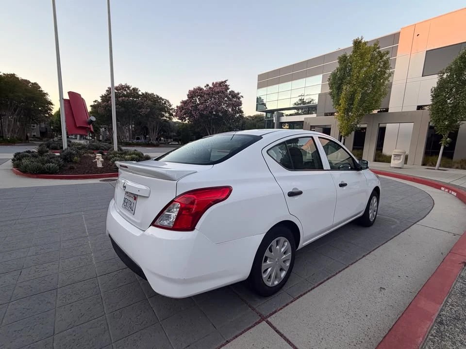 2017 Nissan Versa - Image 5 of 20