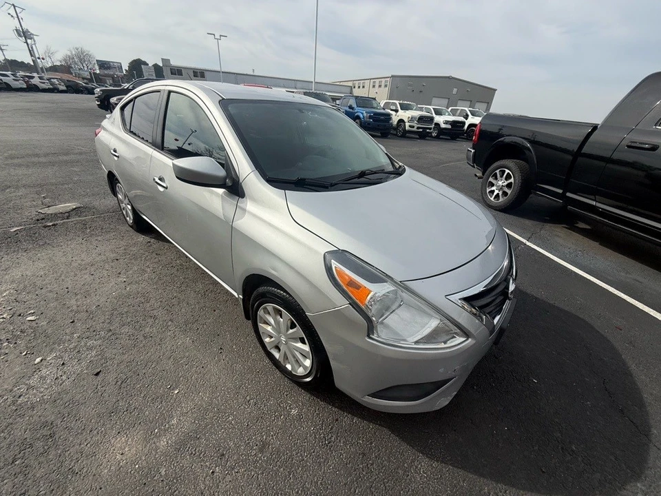 2017 Nissan Versa - Image 2 of 12