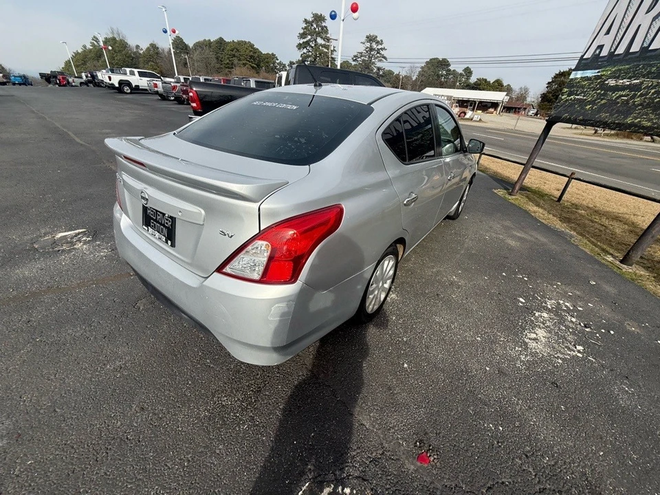 2017 Nissan Versa - Image 5 of 12