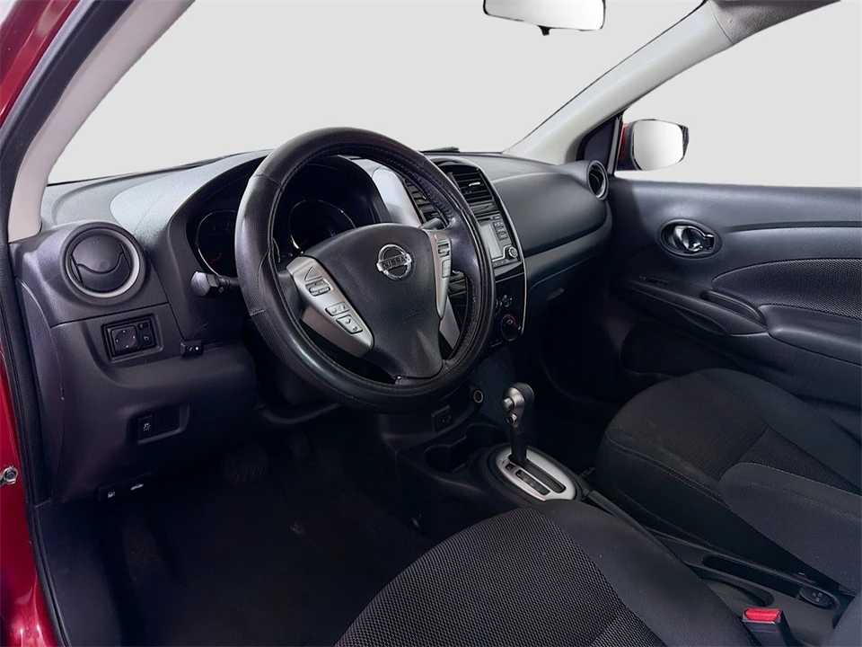 2017 Nissan Versa - Image 10 of 12