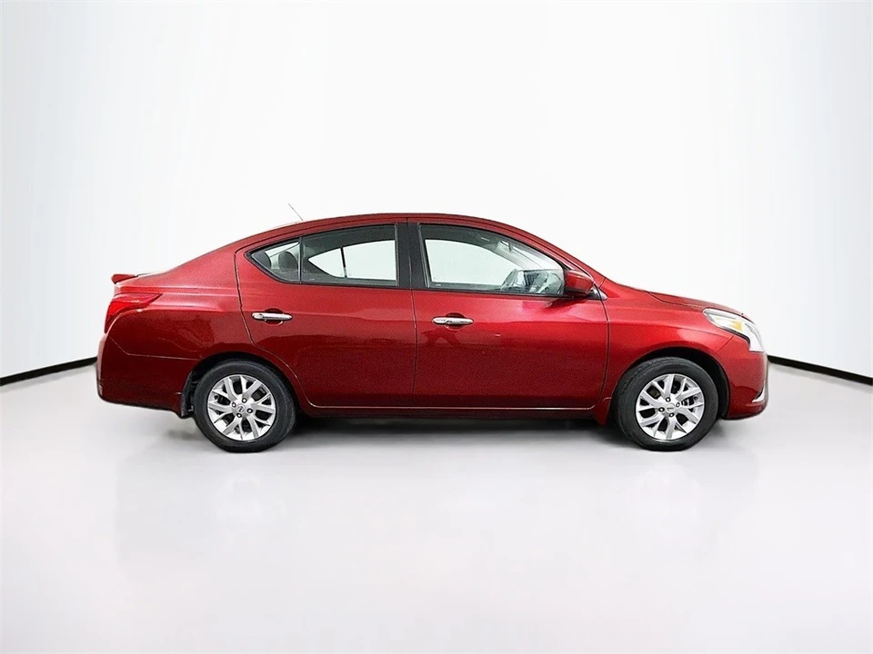 2017 Nissan Versa - Image 8 of 12