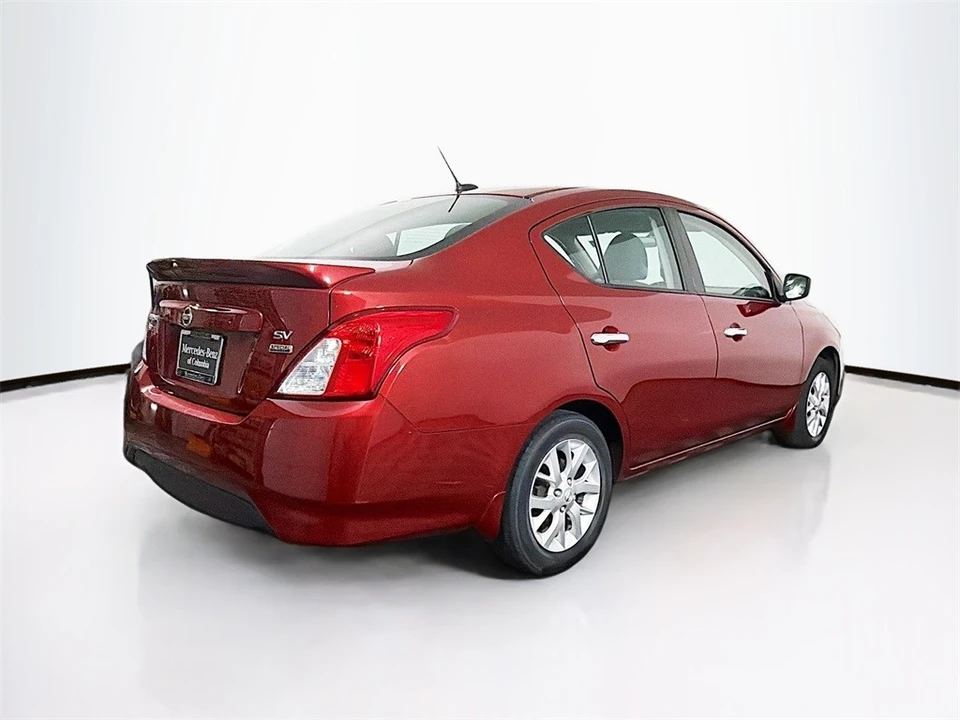 2017 Nissan Versa - Image 7 of 12