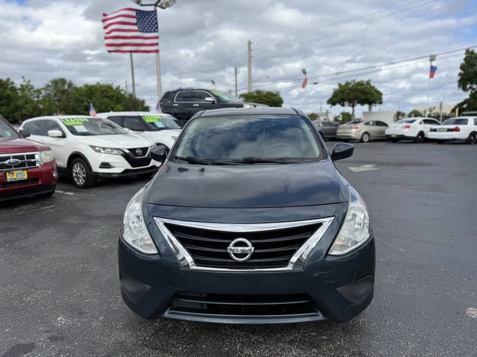 2017 Nissan Versa - Image 10 of 21