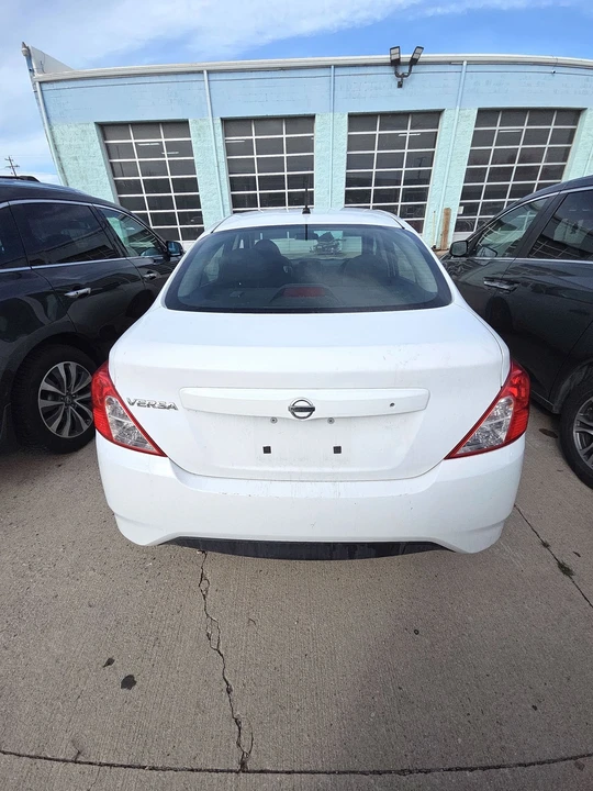 2017 Nissan Versa - Image 4 of 13