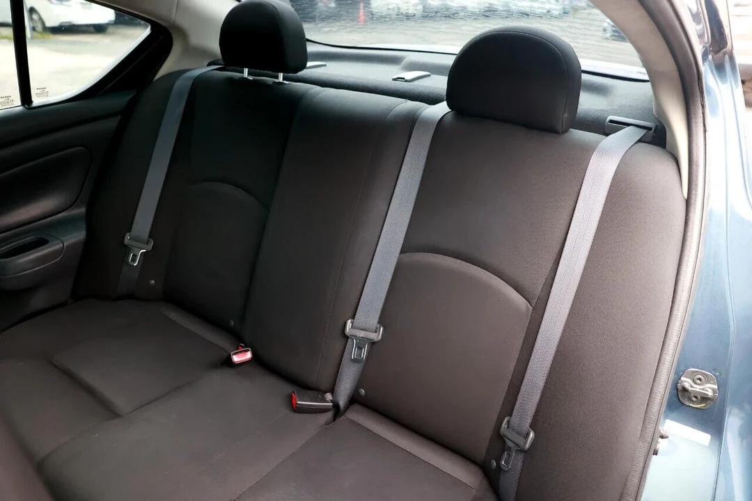 2017 Nissan Versa - Image 10 of 12