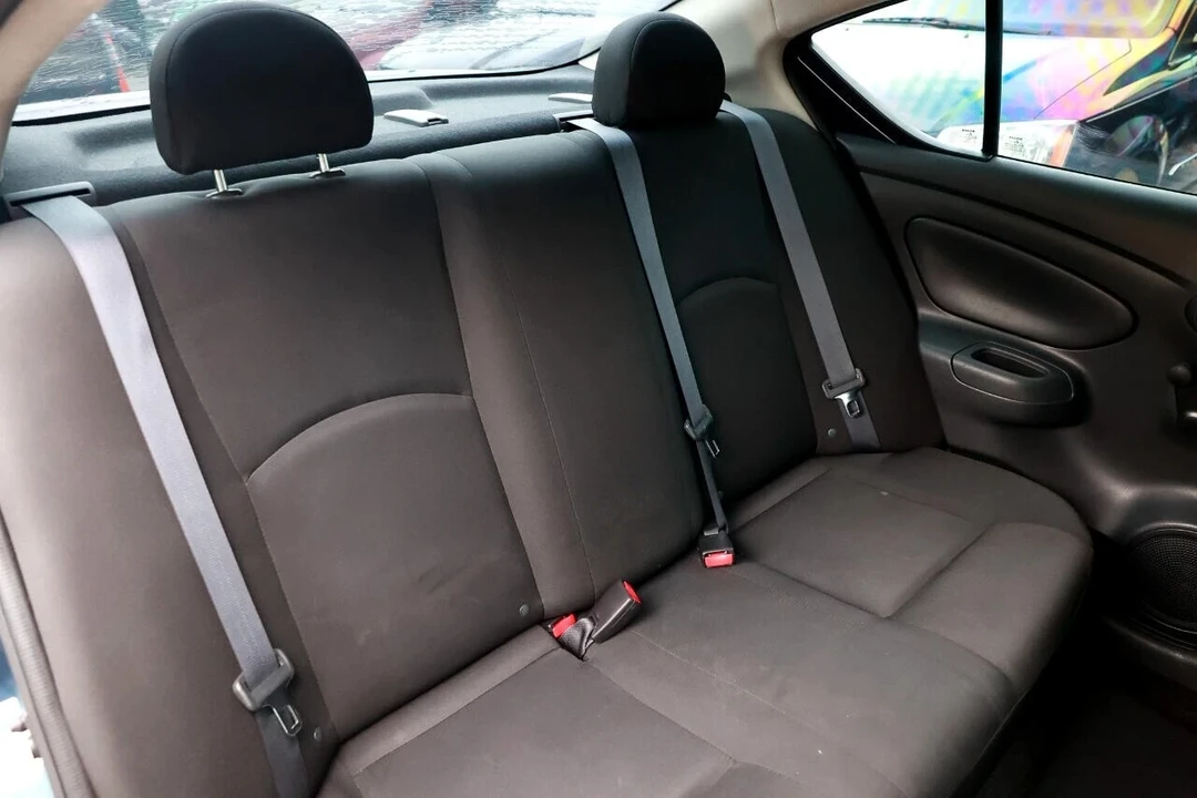 2017 Nissan Versa - Image 14 of 21