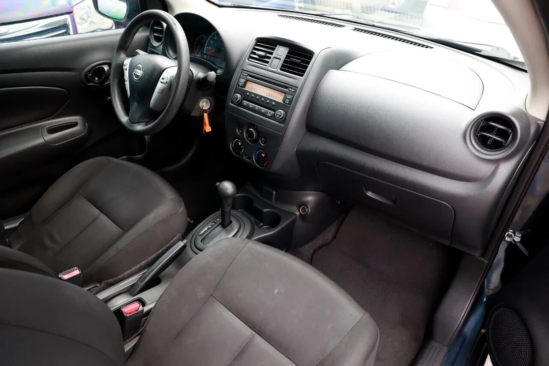 2017 Nissan Versa - Image 18 of 21