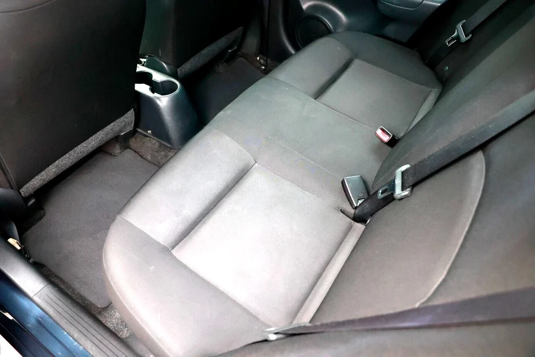 2017 Nissan Versa - Image 8 of 12