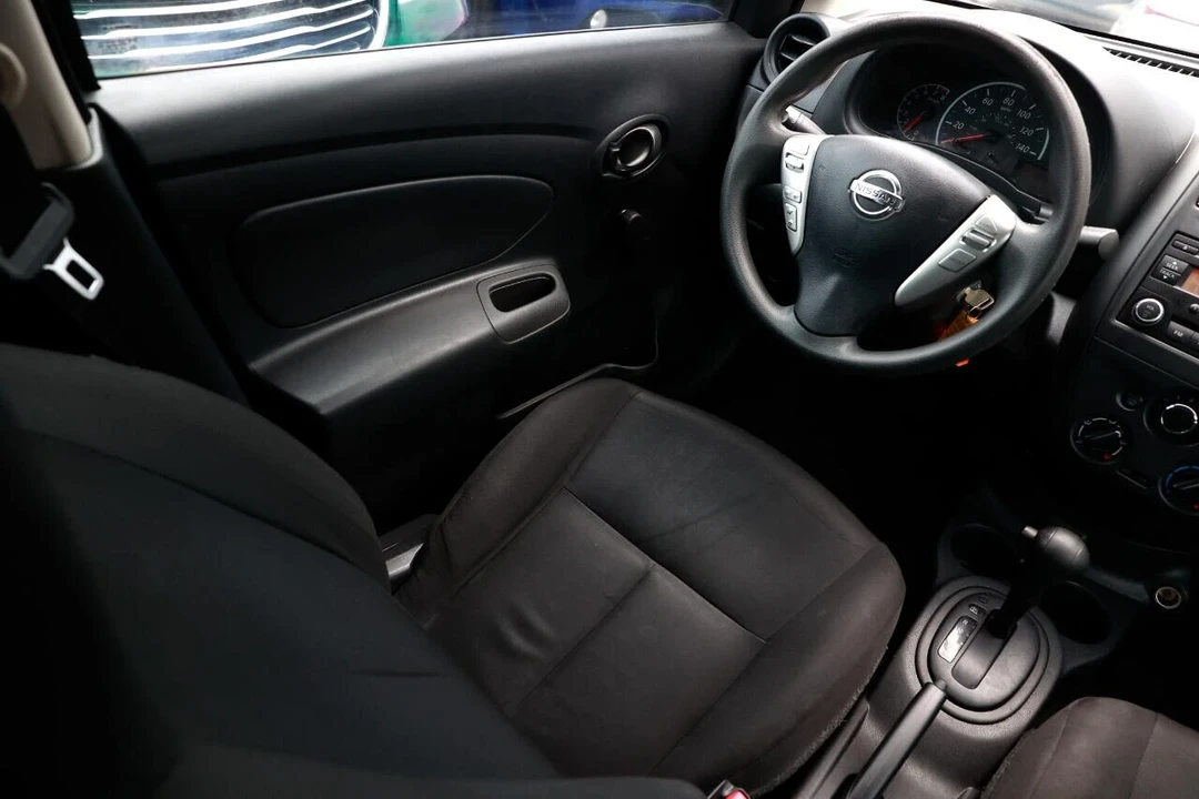 2017 Nissan Versa - Image 19 of 21