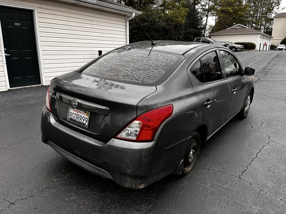 2017 Nissan Versa - Image 6 of 8