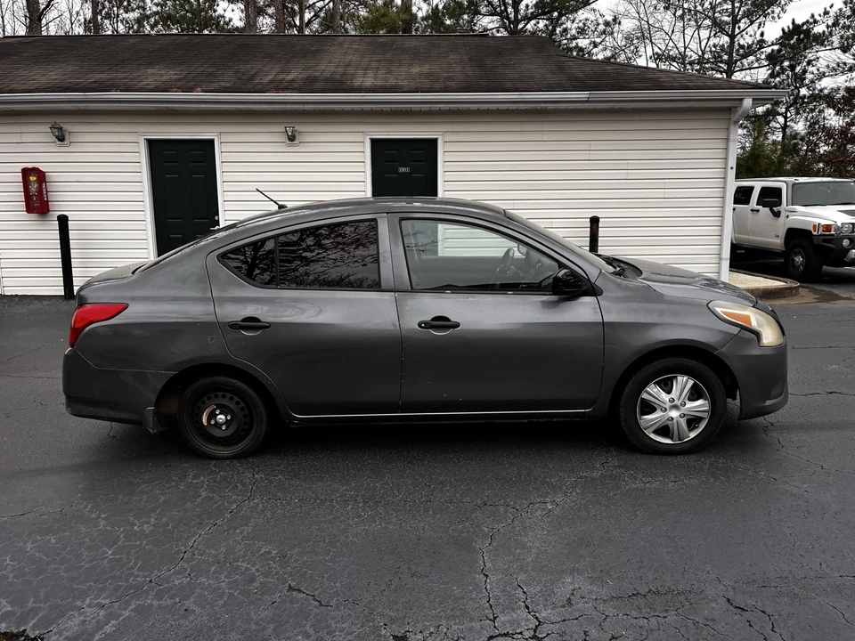 2017 Nissan Versa - Image 5 of 8