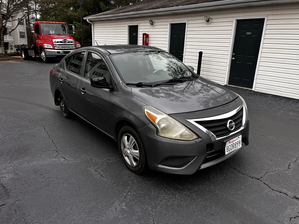 2017 Nissan Versa - Image 7 of 8