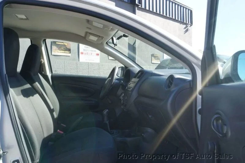 2017 Nissan Versa - Image 11 of 12