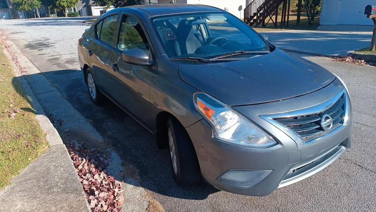 2017 Nissan Versa - Image 8 of 19