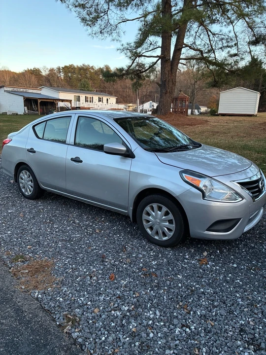 2017 Nissan Versa - Image 2 of 4