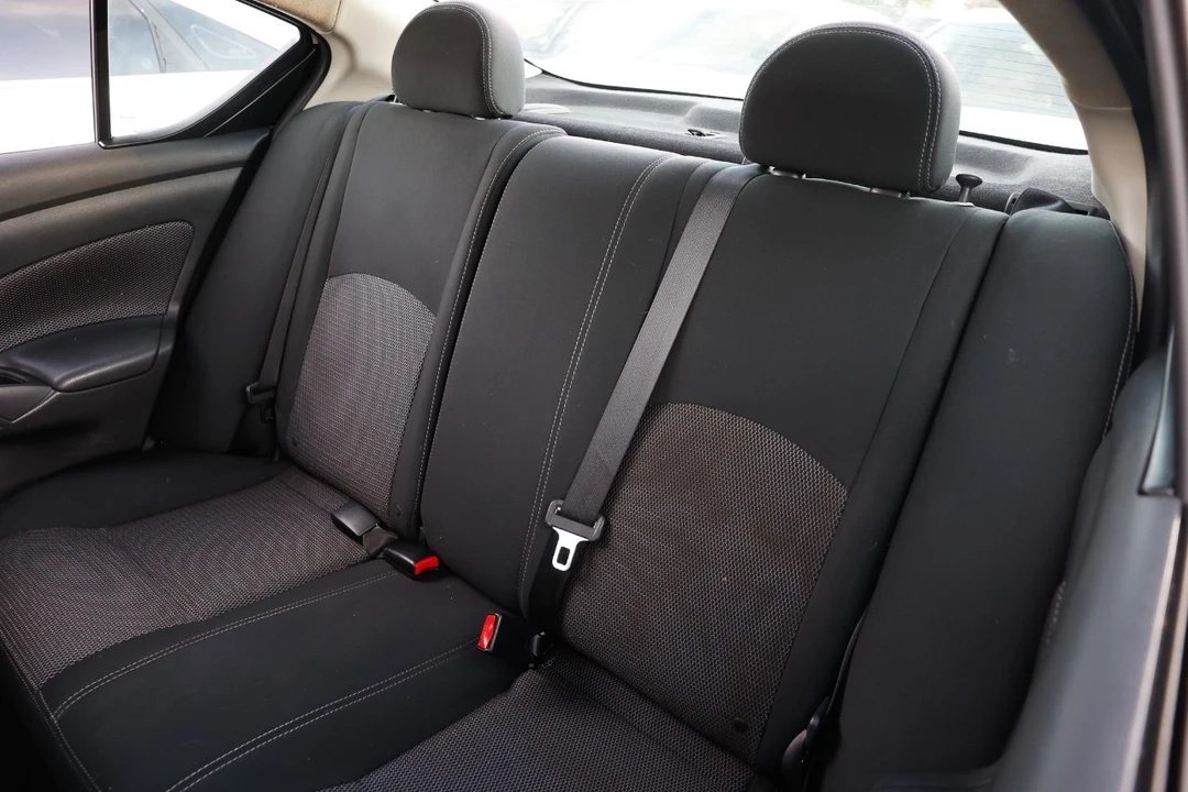 2017 Nissan Versa - Image 8 of 12
