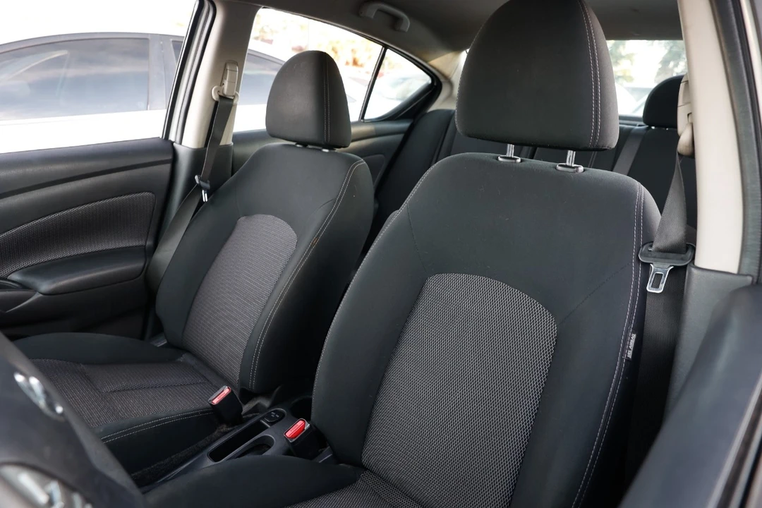 2017 Nissan Versa - Image 6 of 12