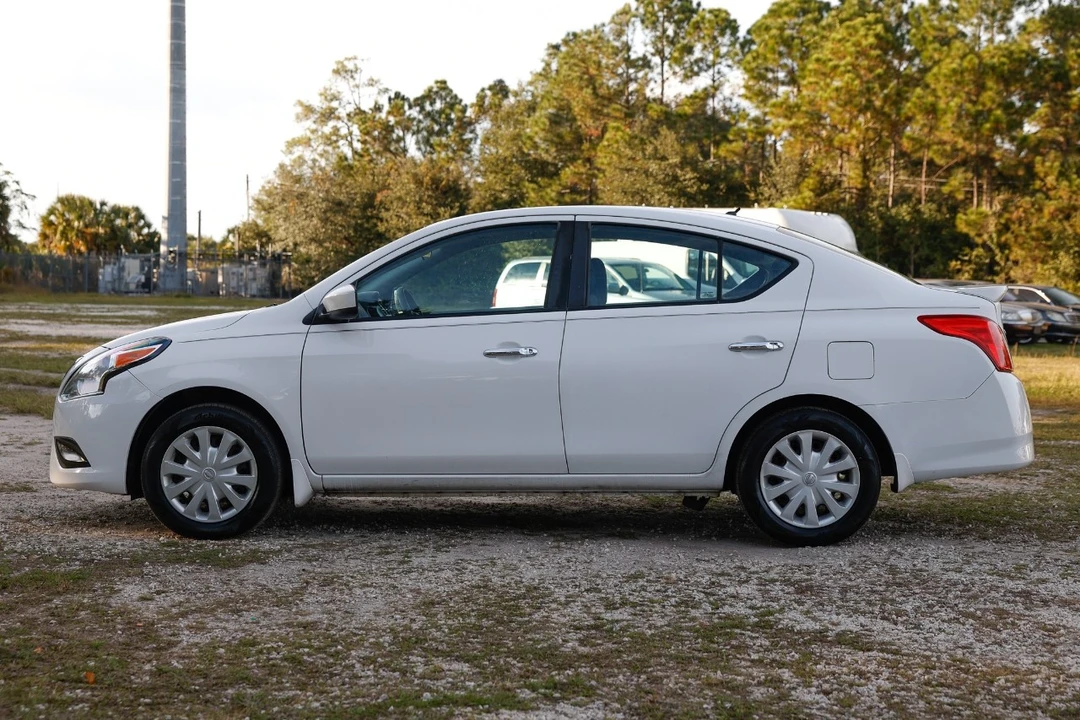 2017 Nissan Versa - Image 3 of 12
