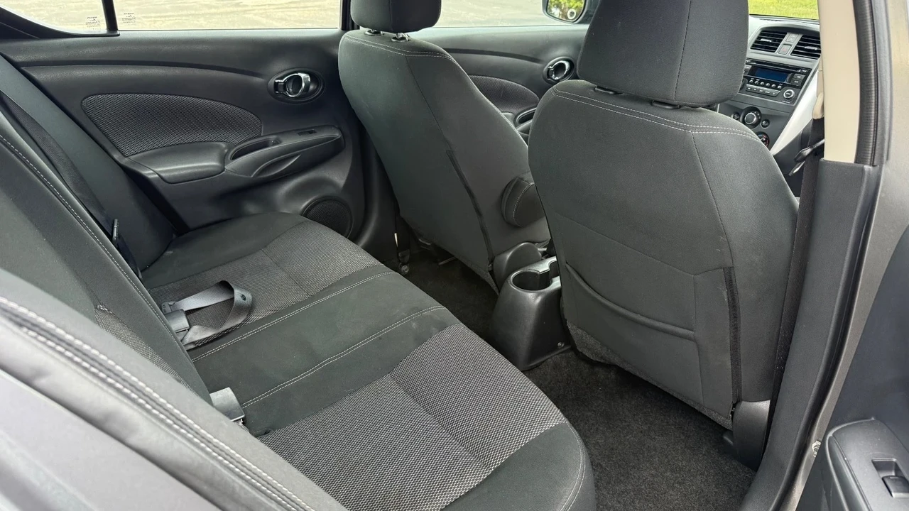 2017 Nissan Versa - Image 16 of 18