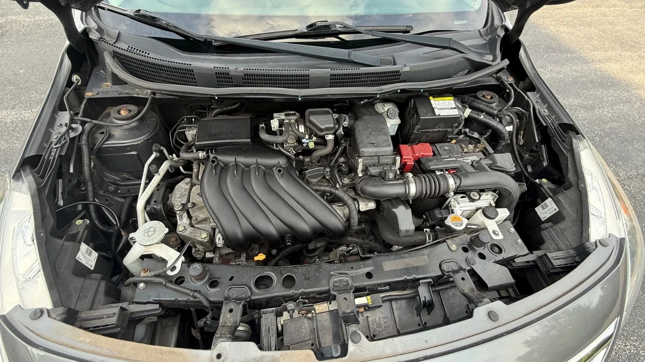 2017 Nissan Versa - Image 18 of 18