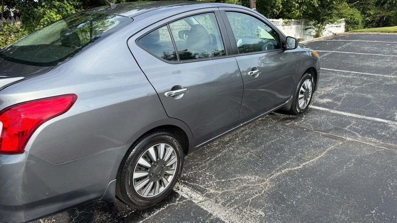 2017 Nissan Versa - Image 7 of 18