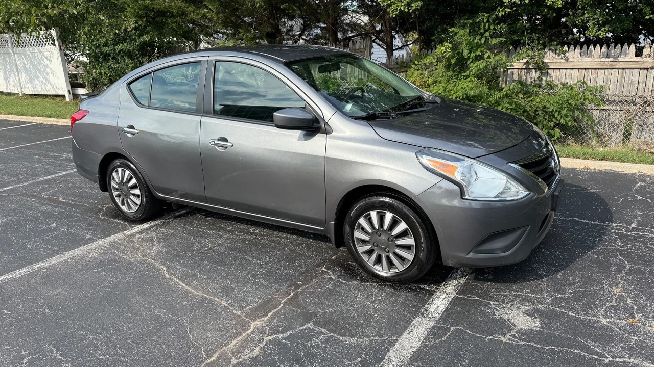 2017 Nissan Versa - Image 2 of 18