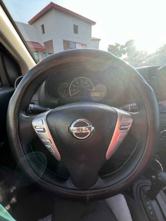 2017 Nissan Versa - Image 10 of 15