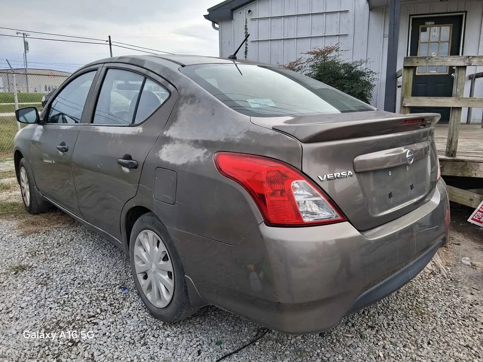 2017 Nissan Versa - Image 3 of 9