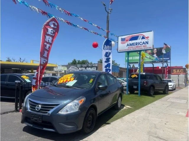 2017 Nissan Versa - Image 3 of 11