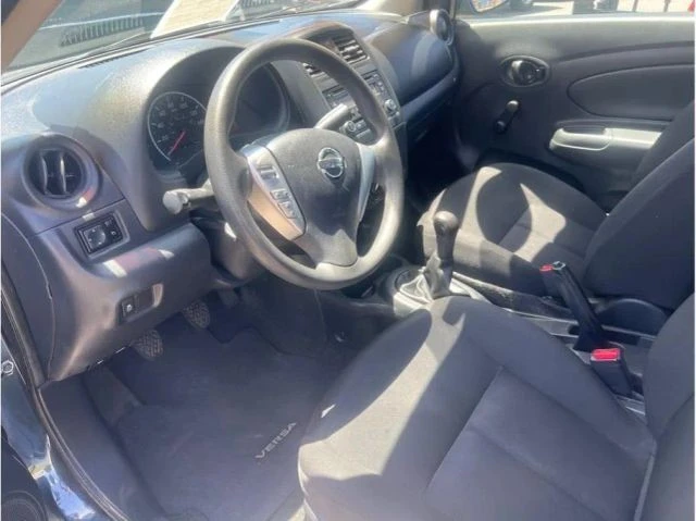 2017 Nissan Versa - Image 10 of 11