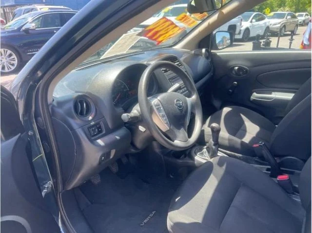 2017 Nissan Versa - Image 6 of 11