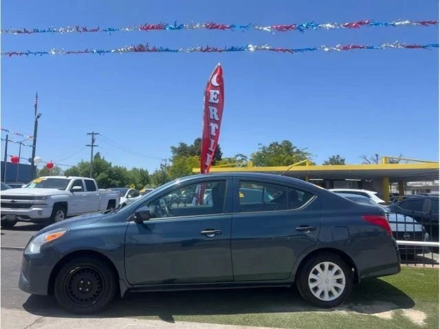 2017 Nissan Versa - Image 4 of 11