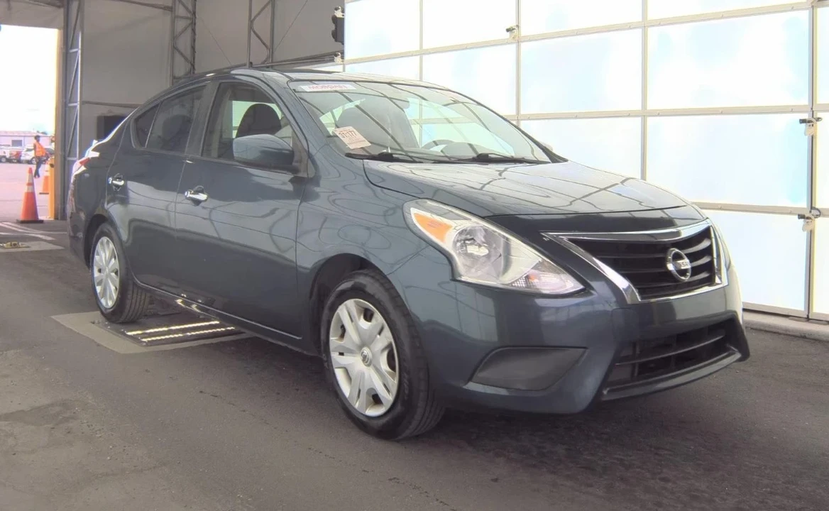 2017 Nissan Versa - Image 6 of 12