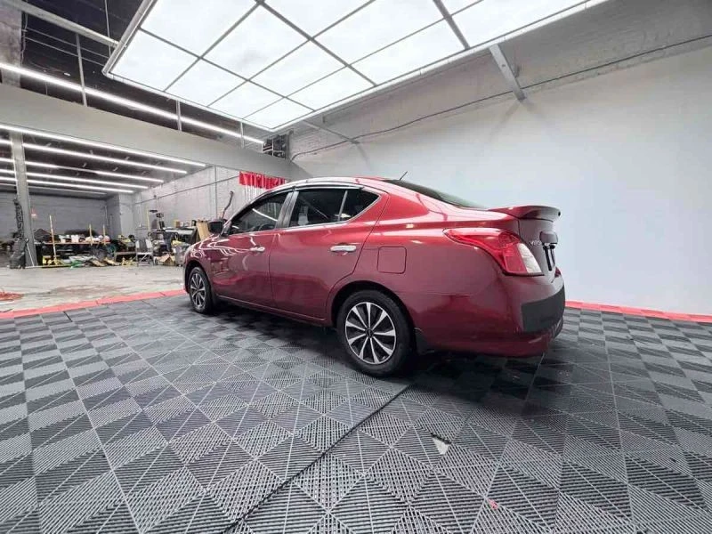 2017 Nissan Versa - Image 5 of 12