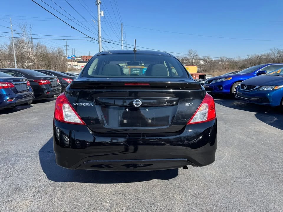 2017 Nissan Versa - Image 5 of 19