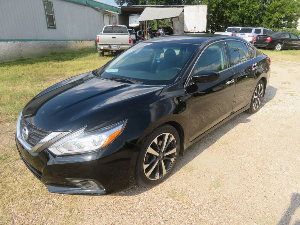 2017 Nissan Altima 5th Gen - Image 2 of 6