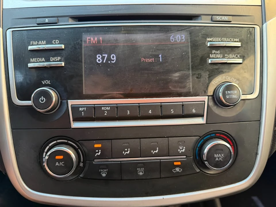 2017 Nissan Altima 5th Gen - Image 12 of 13