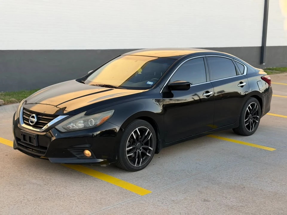 2017 Nissan Altima 5th Gen - Image 3 of 13