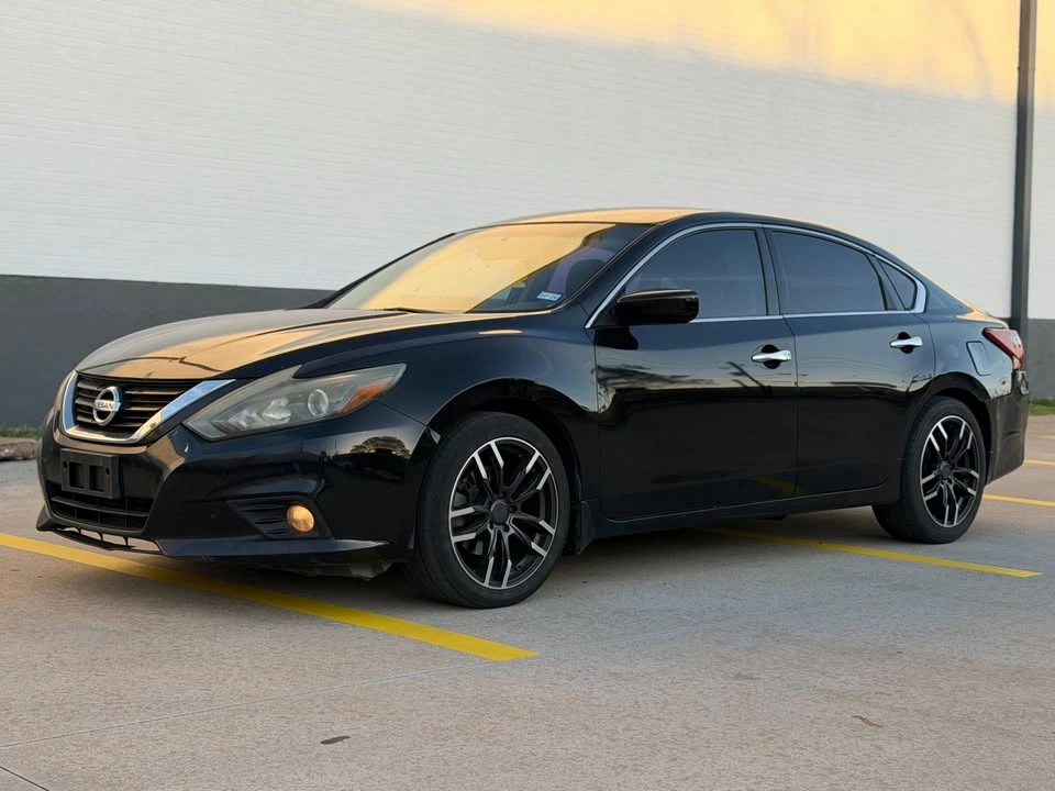 2017 Nissan Altima 5th Gen - Image 2 of 13